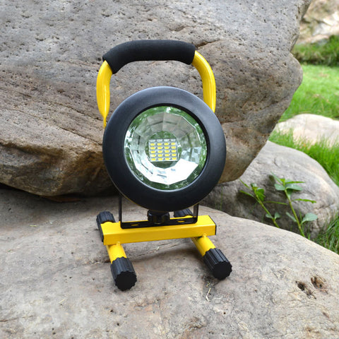 LED Floodlight T6 Portable Spotlight Movable outdoor camping light Rechargeable grassland Not included  3*18650 batteries