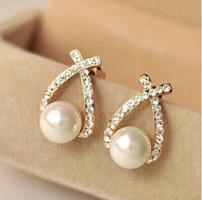 Nice shopping!! 2016 Fashion Gold Crystal Stud Earrings Brincos Perle Pendientes Bou Pearl Earrings For Woman E130